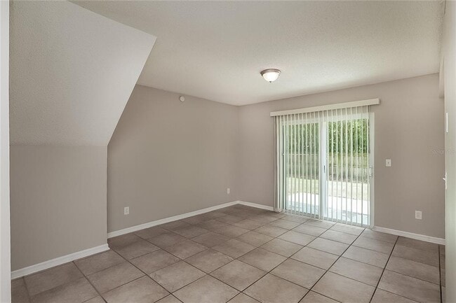 Building Photo - 1000 McCully Ct