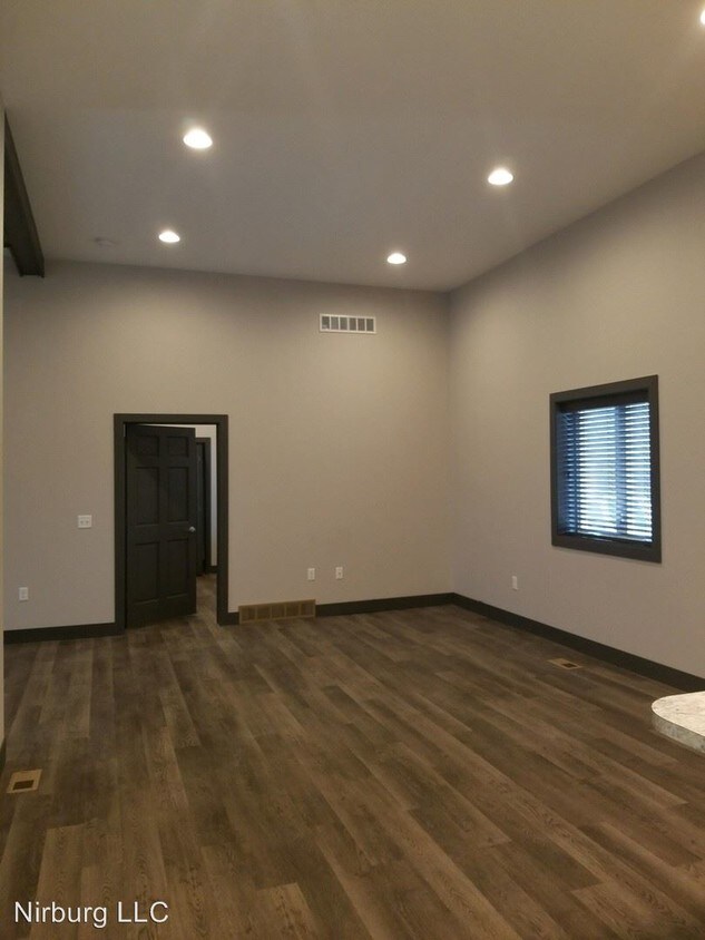 Foto del edificio - 316 E Willow St