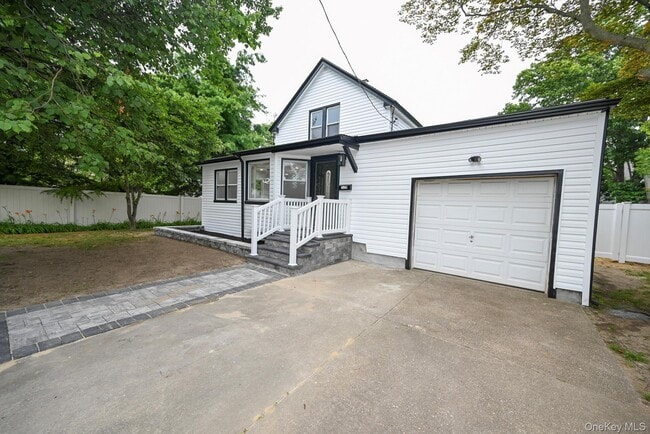 Building Photo - 520 Farrington Rd