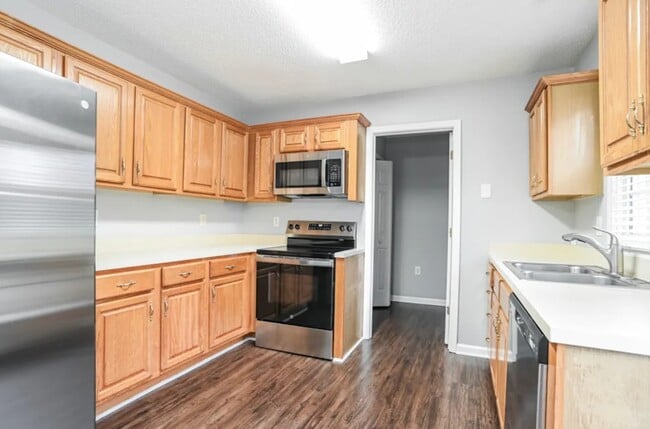 Building Photo - 720 Pesca Ln