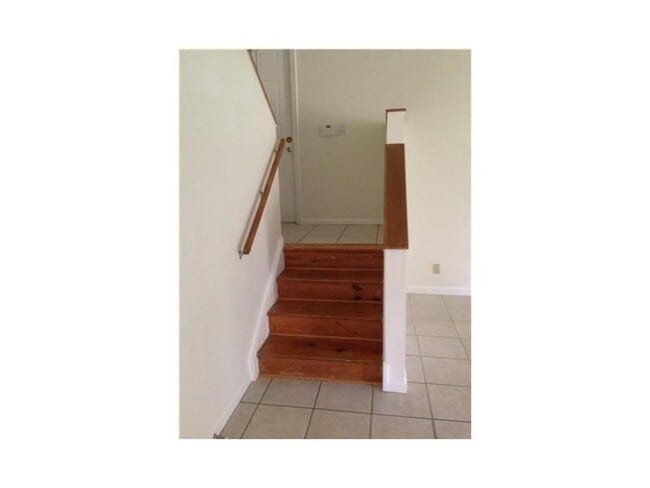 Foto del edificio - 6542 Via Regina