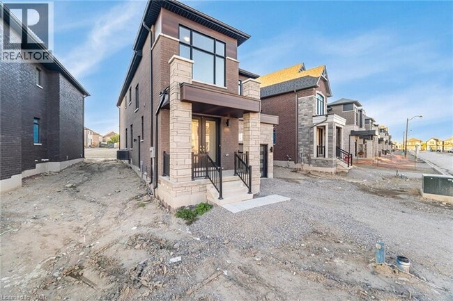 Photo du bâtiment - 6 Raja St