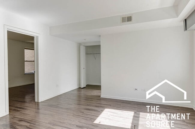 Foto del edificio - 925 W Carmen Ave