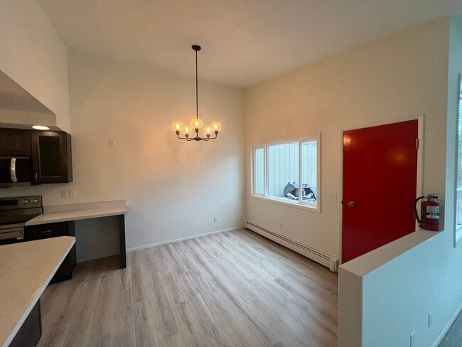 Foto del edificio - 241 W Cook Ave
