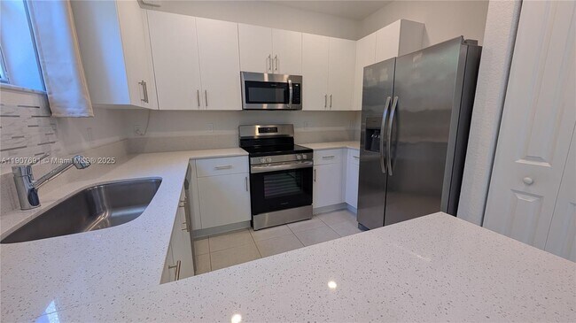 Foto del edificio - 2741 NW 55th Way