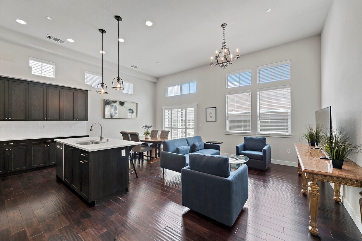 Foto principal - 1469 San Antonio St