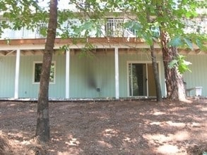 Building Photo - 15888 Thiel Way