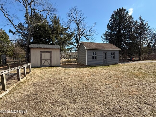 Building Photo - 3 Vanderburg Rd
