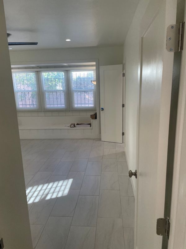 Foto del edificio - 1067 W 83rd St