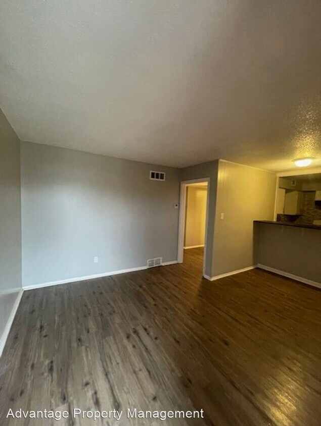 Primary Photo - 2 br, 1 bath House - 1447 Wells Station Rd...