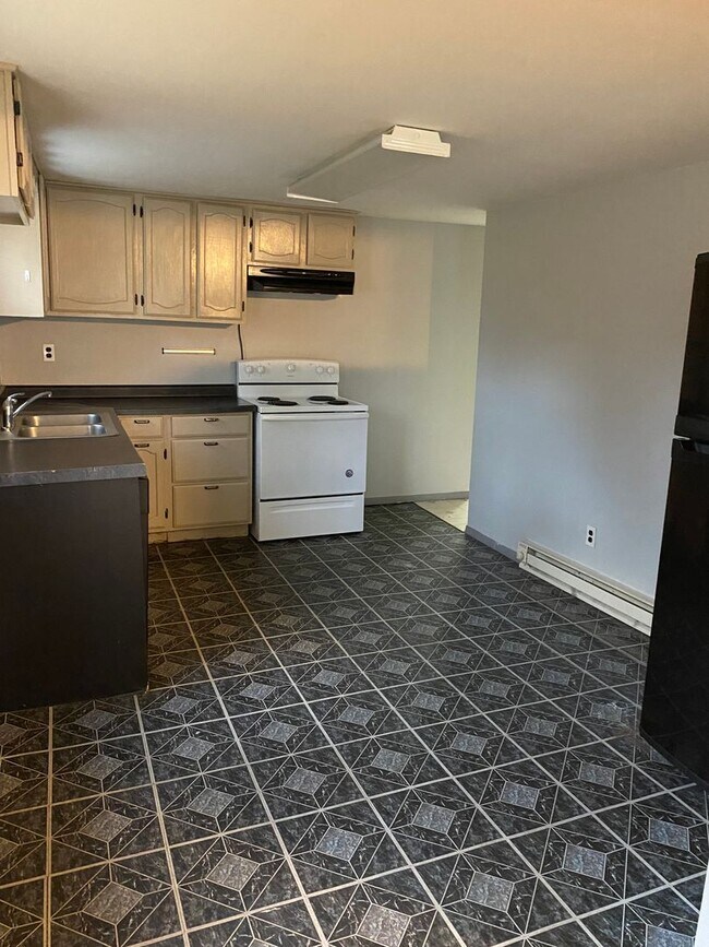 Foto del edificio - 2 Bed 1 Bath Home with Detached Double Garage
