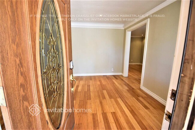 Foto del edificio - 9925 Orange Ave