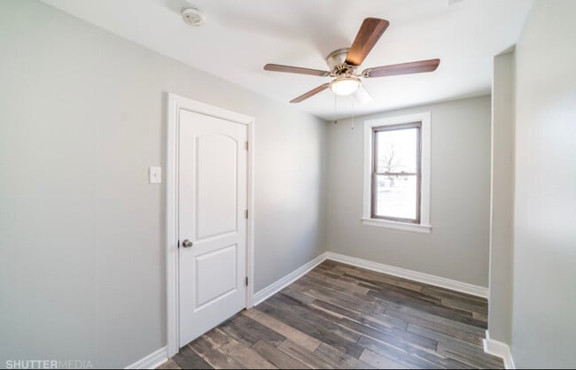 Building Photo - 3631 S 55th Ct