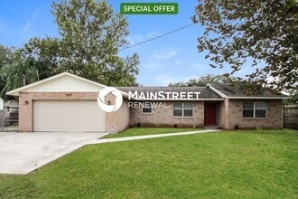 Building Photo - 1655 Louis Dr