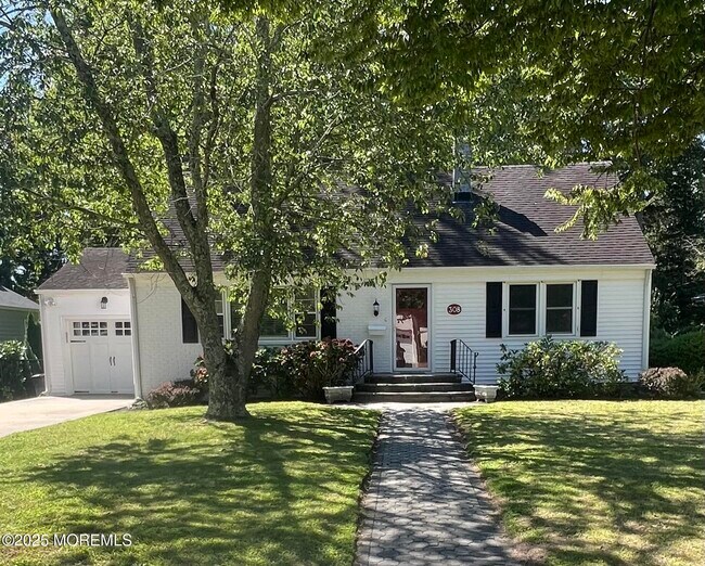 Foto del edificio - 308 Buttermere Ave