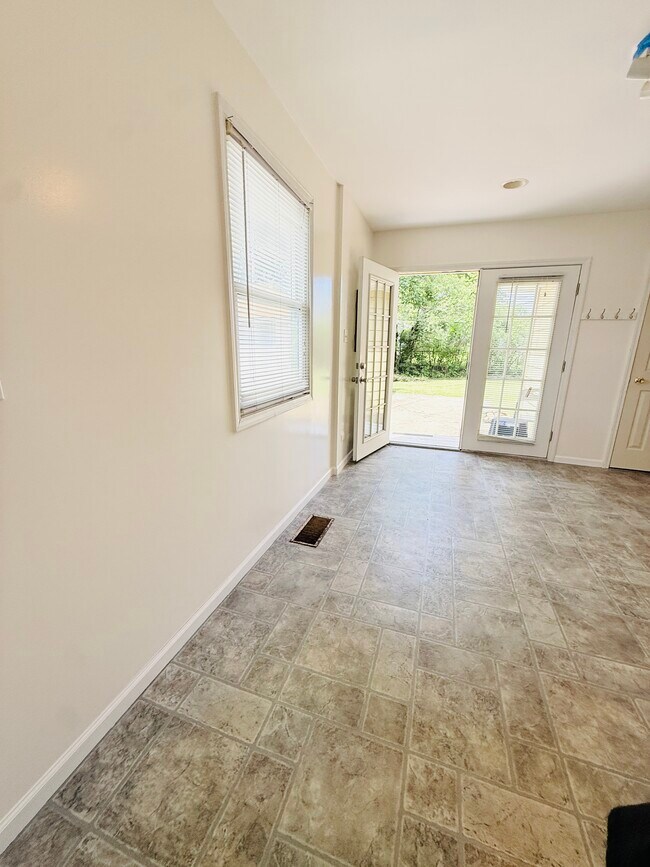 Foto del edificio - 2904 Stork Ct