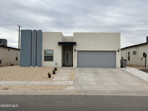 Building Photo - 14836 John McNeely Ave