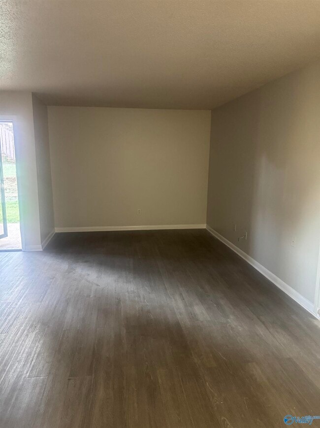 Foto del edificio - 4920 Cotton Row NW