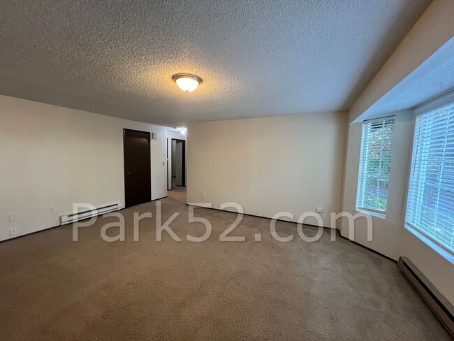 Building Photo - 12613 80th Ave E