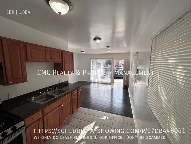 Foto del edificio - 3937 Long Beach Blvd