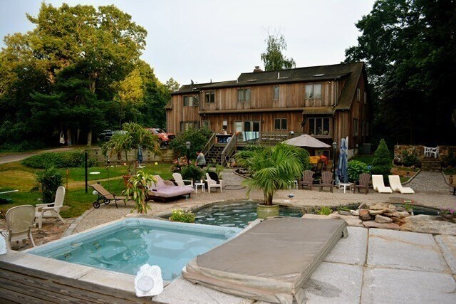 Foto del edificio - 42 Pine Acres Rd