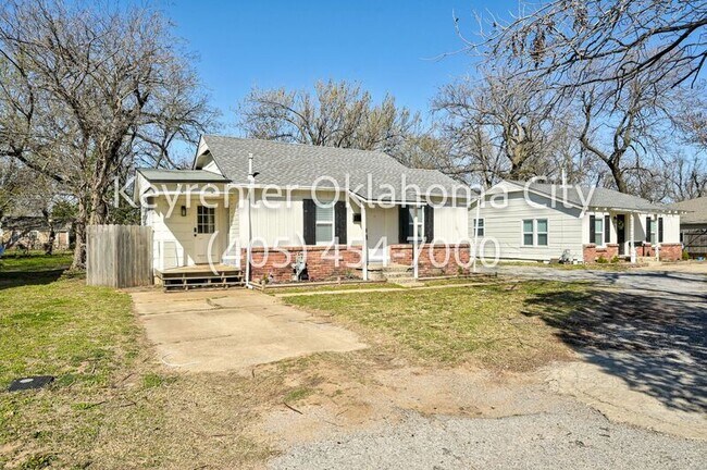 Photo - 4913 N Willow Ave House