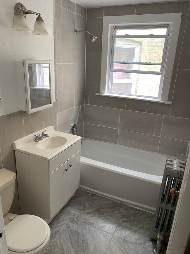 Bathroom - 5418 N Kimball Ave
