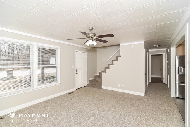 Foto del edificio - 2044 Dinsmore Rd