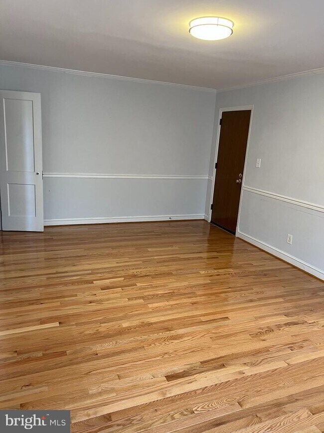 Building Photo - 410 Bashford Ln
