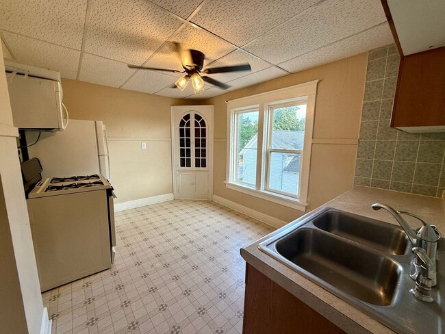 Foto del edificio - 915 S 3rd Ave