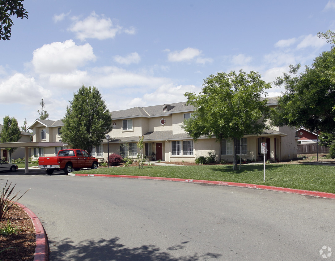 Building Photo - Hudson Bay Apartments