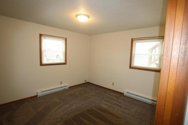 Building Photo - 118 North Florence