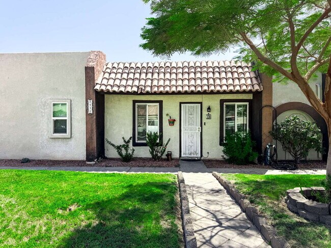 Foto del edificio - "Charming 2-Bedroom Oasis in Yuma with Mod...