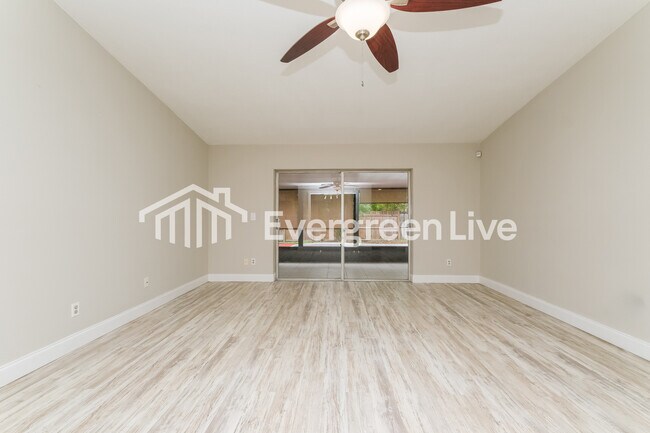 Foto del edificio - 11507 Smokethorn Dr