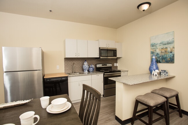 Building Photo - Skyland At Fountain