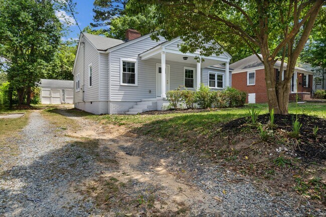 Foto del edificio - 3 Bedroom, 1 Bathroom Home in Durham