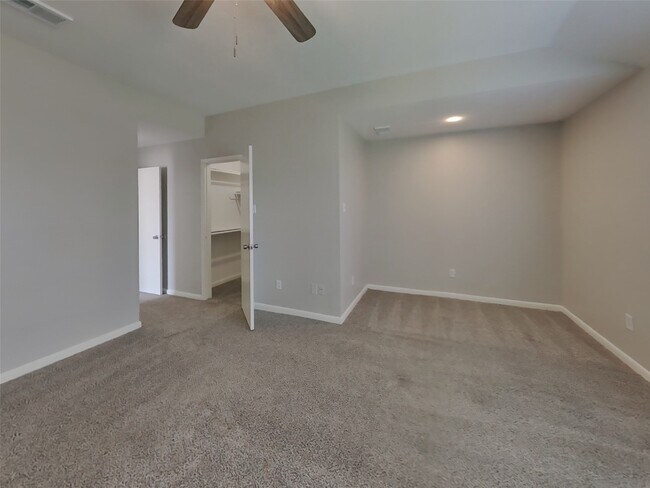 Building Photo - 14907 Englebrook Dr