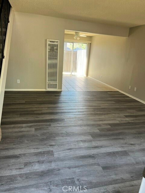 Foto del edificio - 1060 E Foothill Blvd