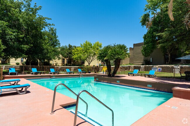 Piscina - Valley Ridge Apartments