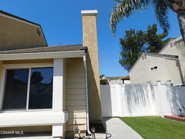 Foto del edificio - 559 Stoney Peak Ct