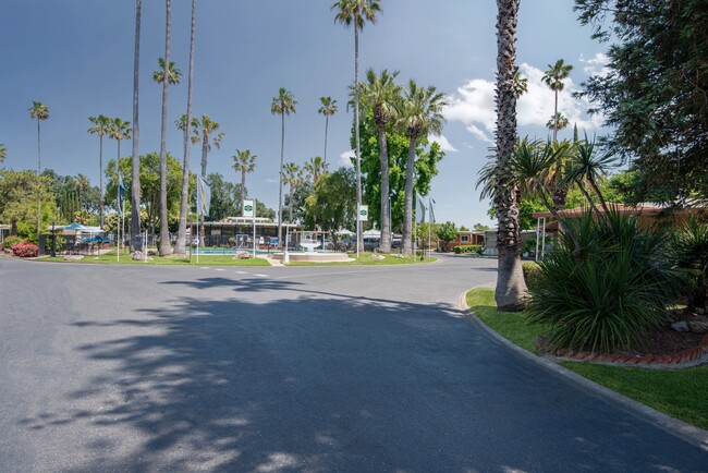 Building Photo - Casa Mobile Park