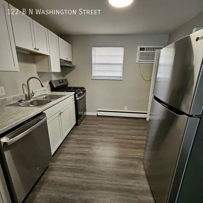 Foto del edificio - 122-B N Washington St