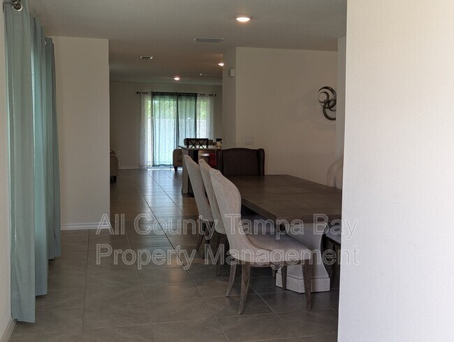 Foto del edificio - 16549 Mosaic Oar Dr