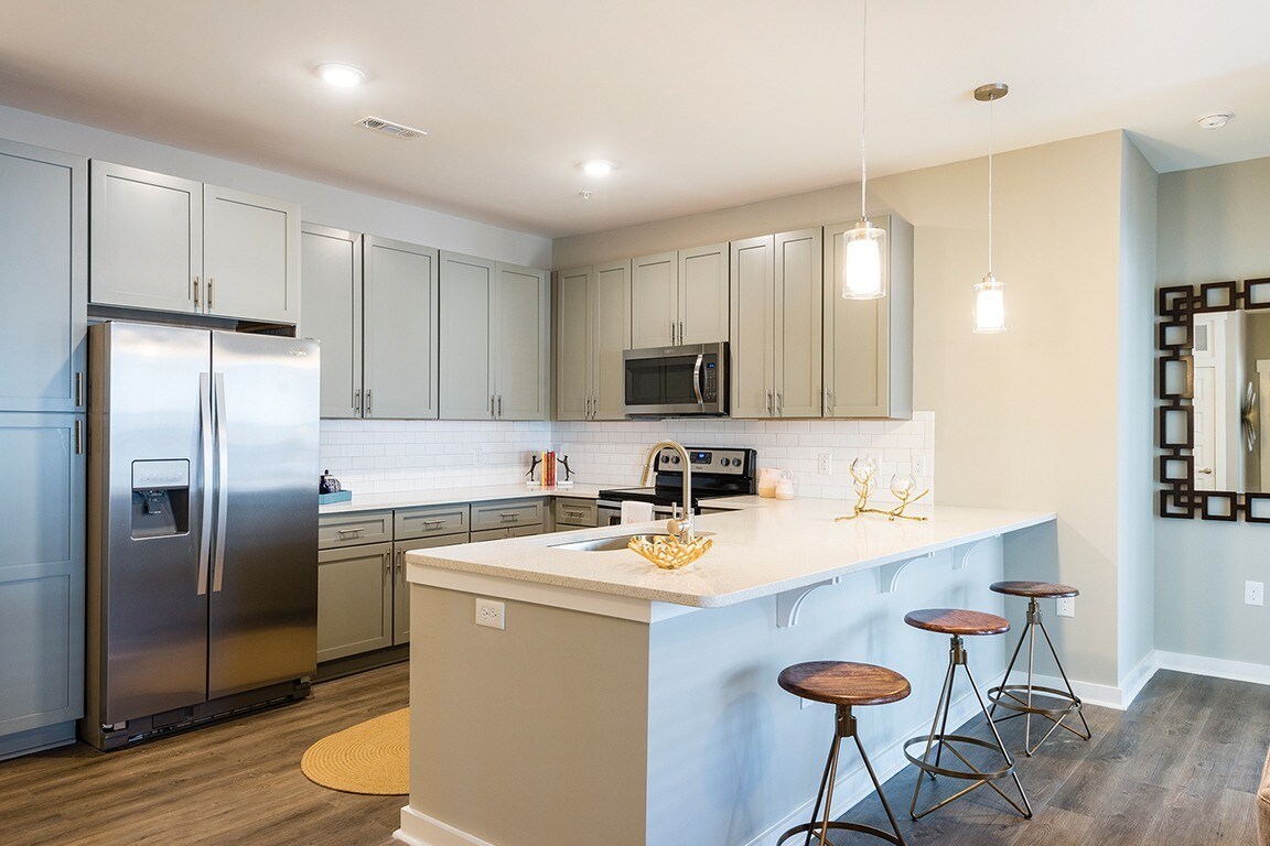 Central Island Square 50 Central Island St Daniel Island, SC