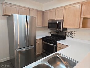 Building Photo - 3168 Tarpon