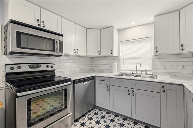 Foto del edificio - 8910 San Leandro Dr