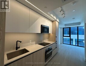 Building Photo - 699 Sheppard Ave E