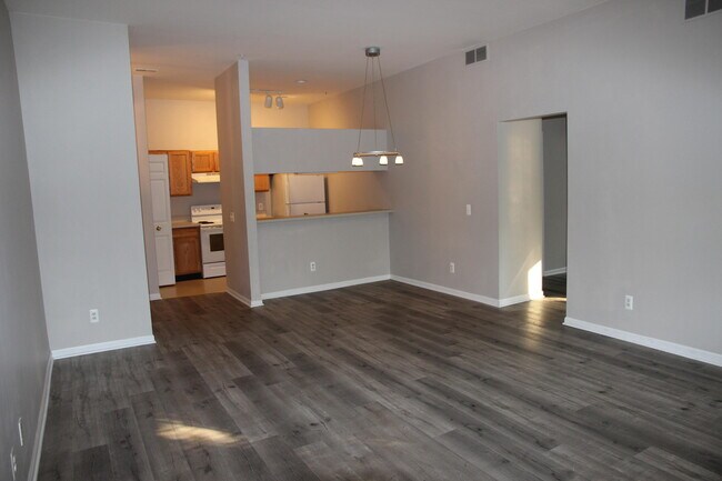 Building Photo - 1165 Joyce Ln
