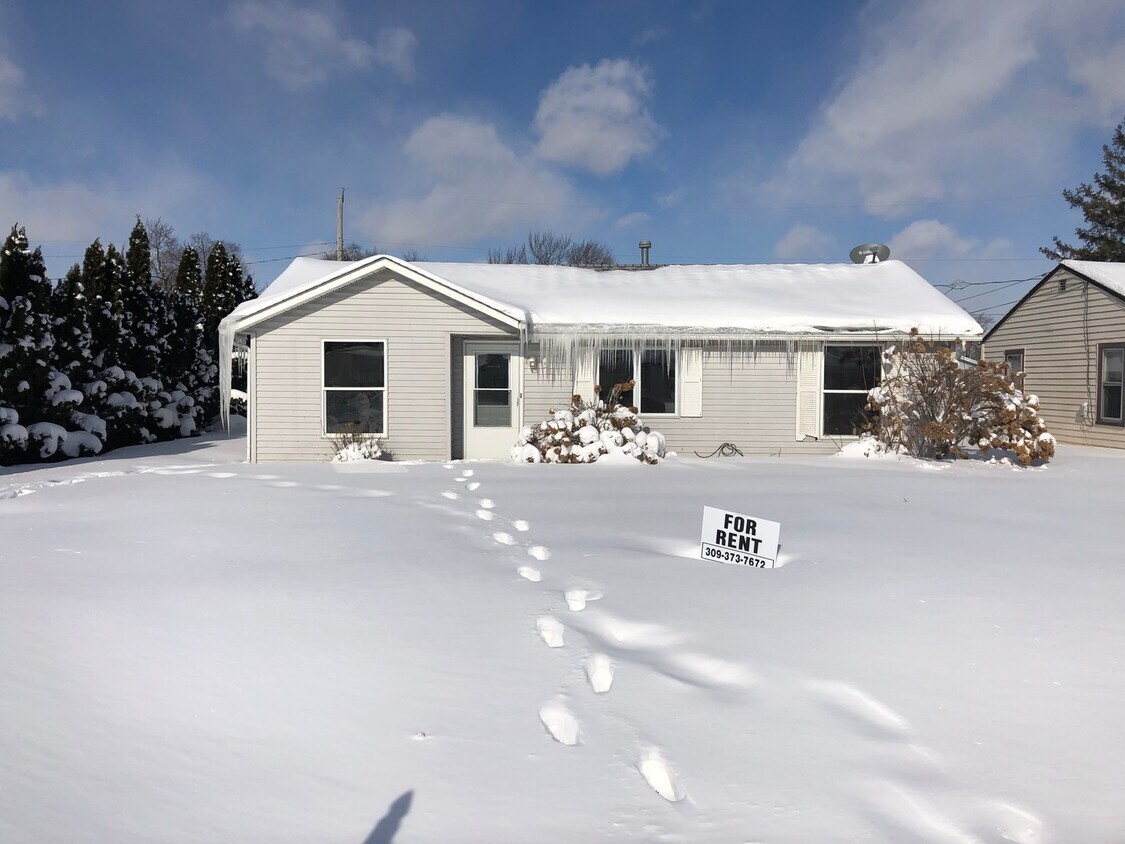 Foto principal - 3-Bedroom Ranch Home With Updated Kitchen and Bath!