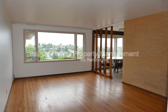 Building Photo - 3402 37th Ave W